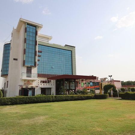 Hotel Deep Palace Jind 外观 照片